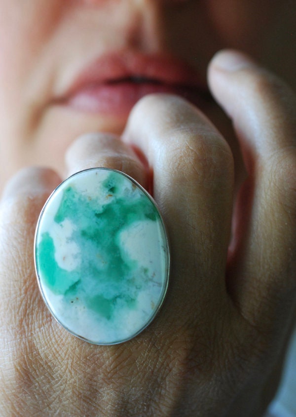 Chrysopal Glowing Green Ring
