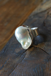 Baroque Pearl Ring
