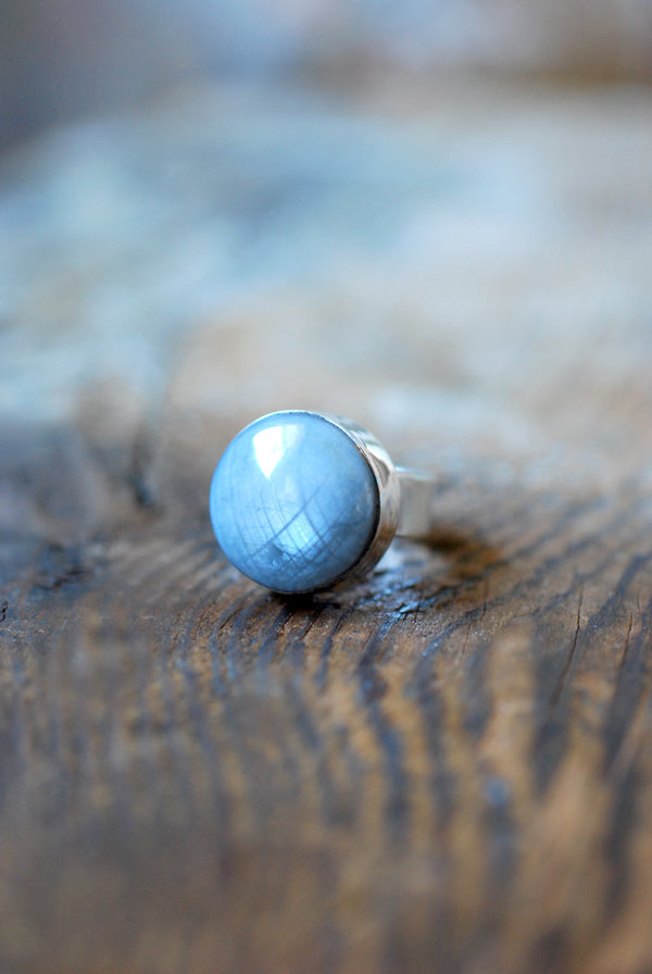 Silver Solstice Ring Natural Silver Sapphire