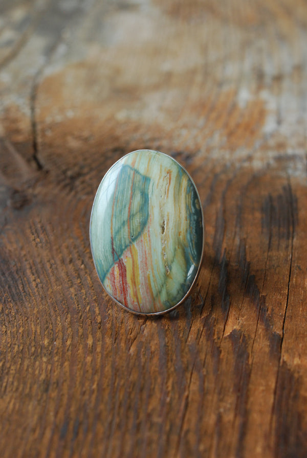Sierra Verde Ring Rainbow Green Petrified Wood
