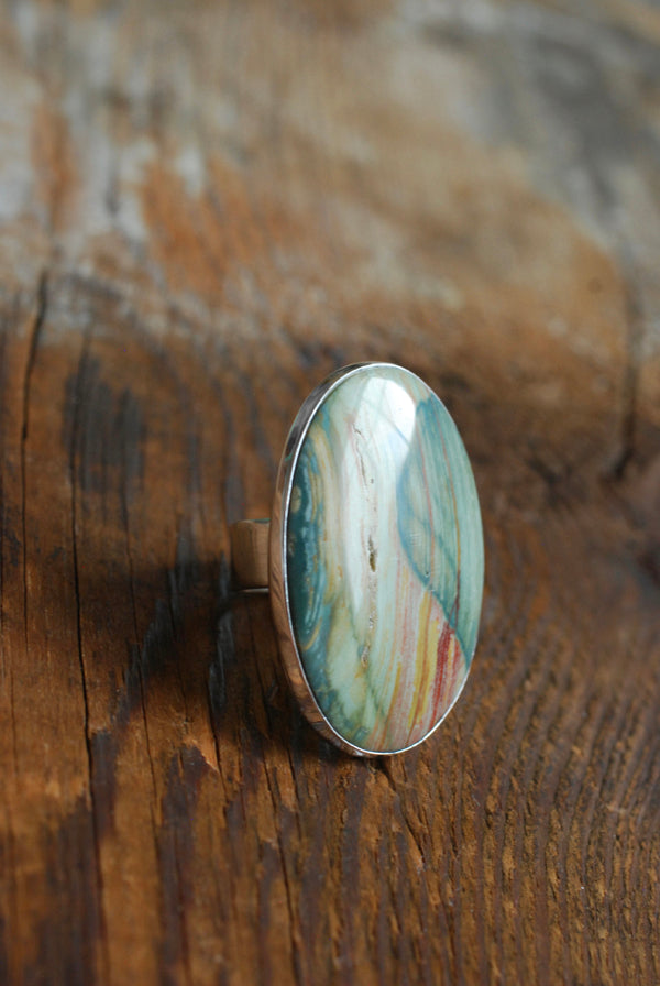 Sierra Verde Ring Rainbow Green Petrified Wood