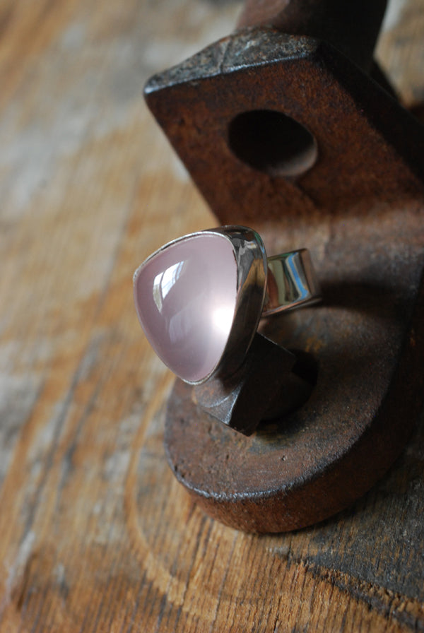 Rosy Glow Ring Fine Rose Quartz