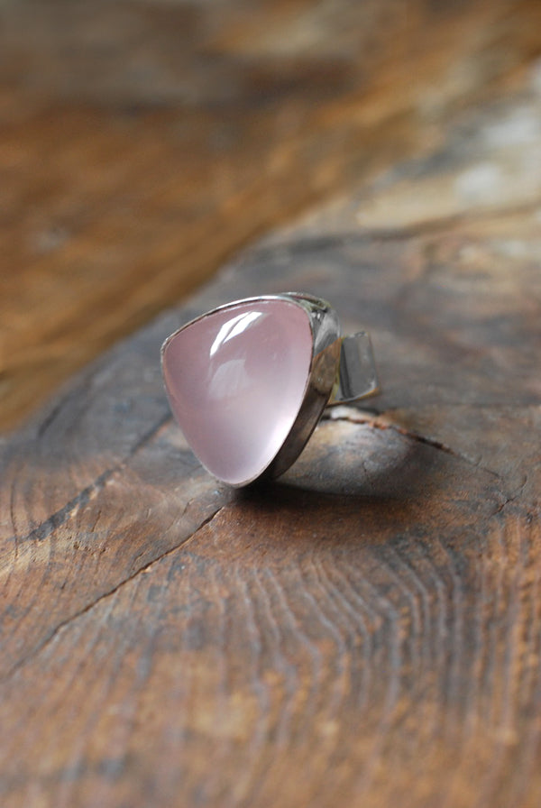Rosy Glow Ring Fine Rose Quartz