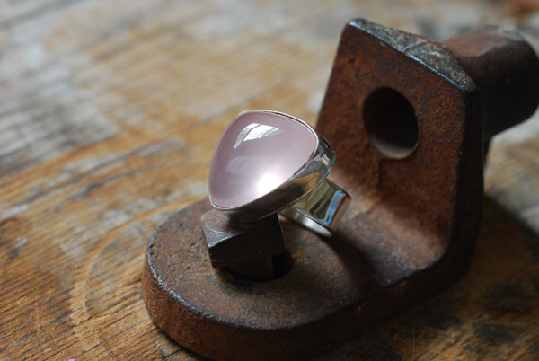 Rosy Glow Ring Fine Rose Quartz