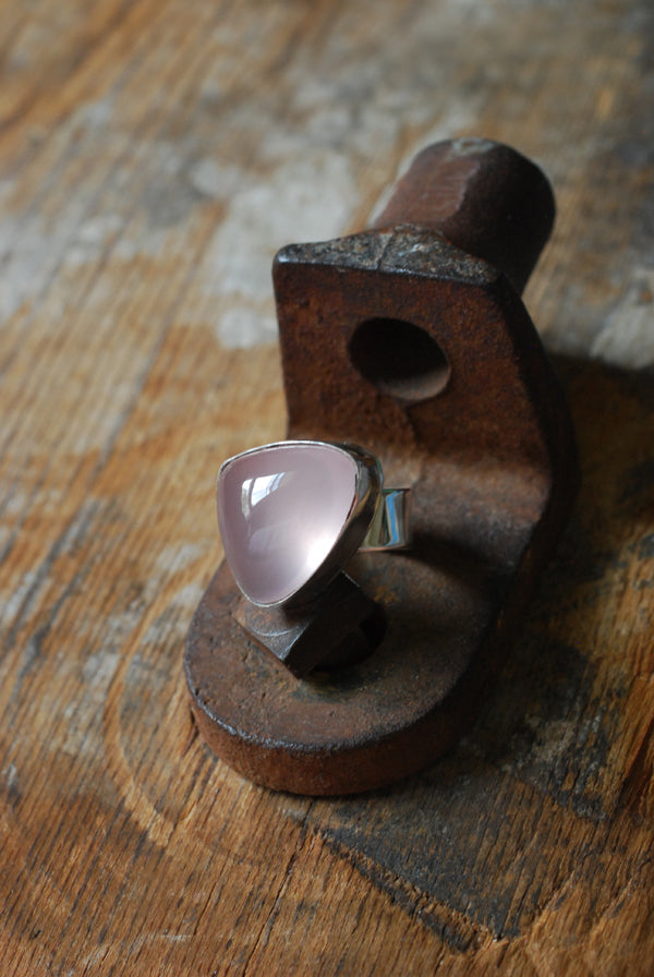 Rosy Glow Ring Fine Rose Quartz