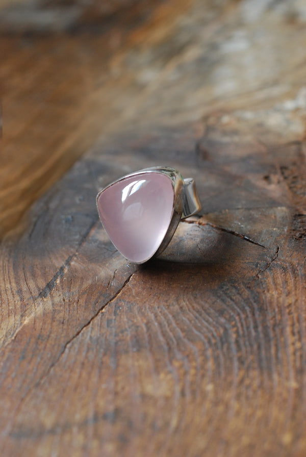 Rosy Glow Ring Fine Rose Quartz