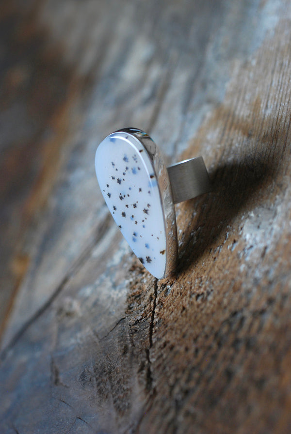 Falling Snow Ring Rare Form Old Stock Montana Dendritic Agate