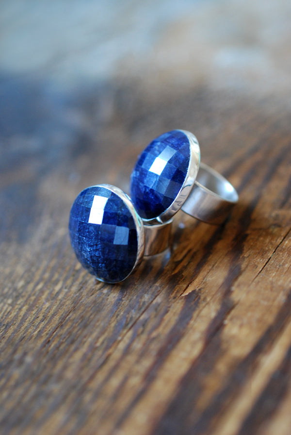 Starlit Eve Sapphire Quartz Ring
