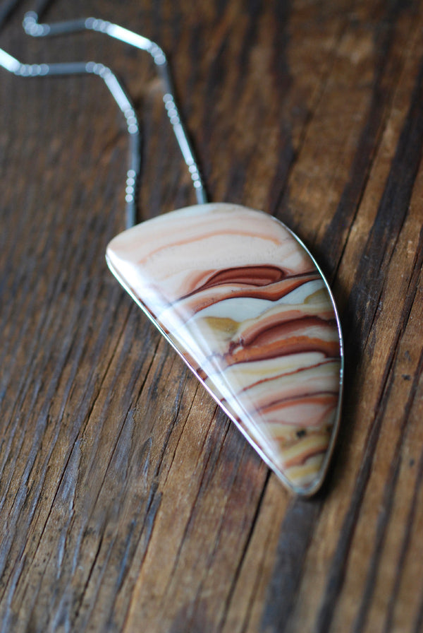 Peachy Horizon Pendant Rolling Hills Wave Dolomite