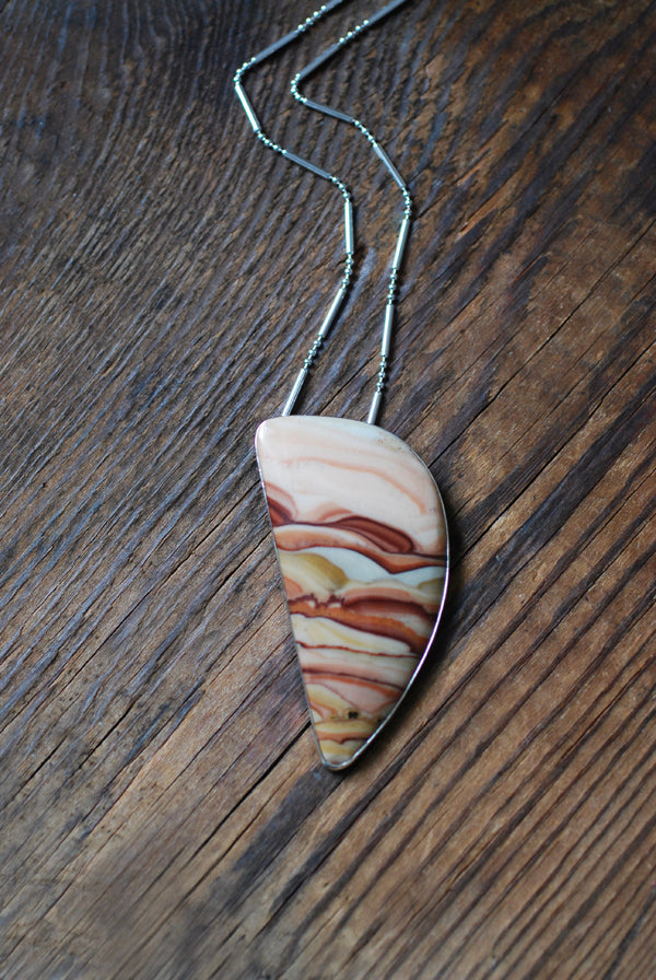 Peachy Horizon Pendant Rolling Hills Wave Dolomite