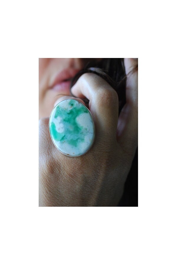 Chrysopal Glowing Green Ring